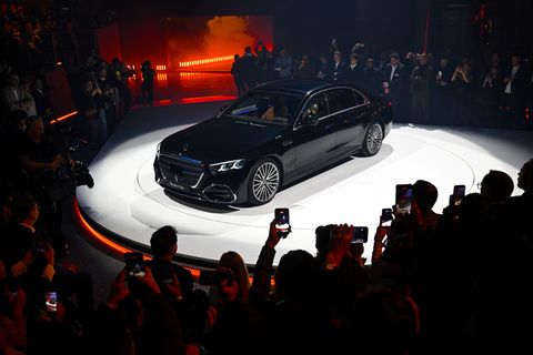So sieht die neue Variante des Mercedes-Flaggschiffs aus. Foto: Marijan Murat/dpa