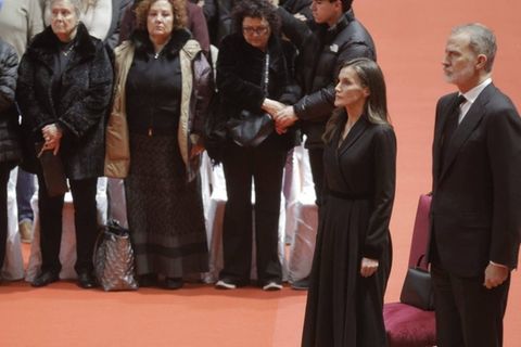 Königin Letizia und König Felipe am Donnerstag bei der Trauerfeier in Huelva.