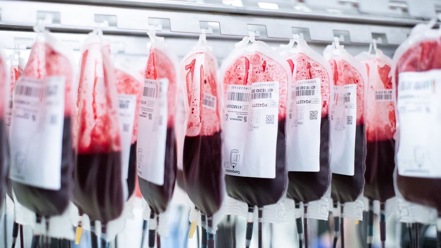 Vor rund drei Wochen rief das DRK den bundesweiten Notstand für die Blutbanken aus. Eine Welle an Spenden hat vorerst wieder für