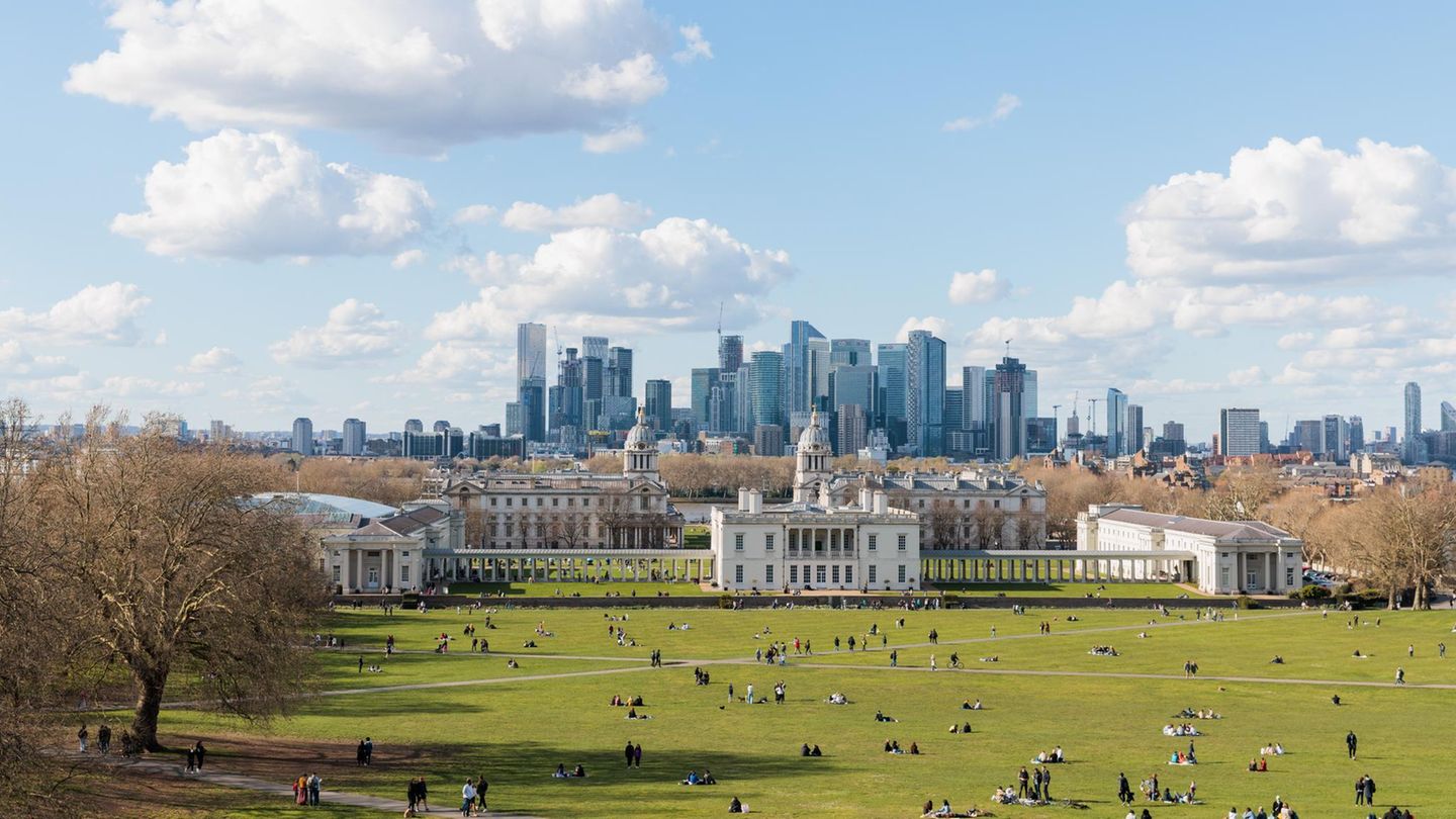 Bridgerton Queen's House Greenwich