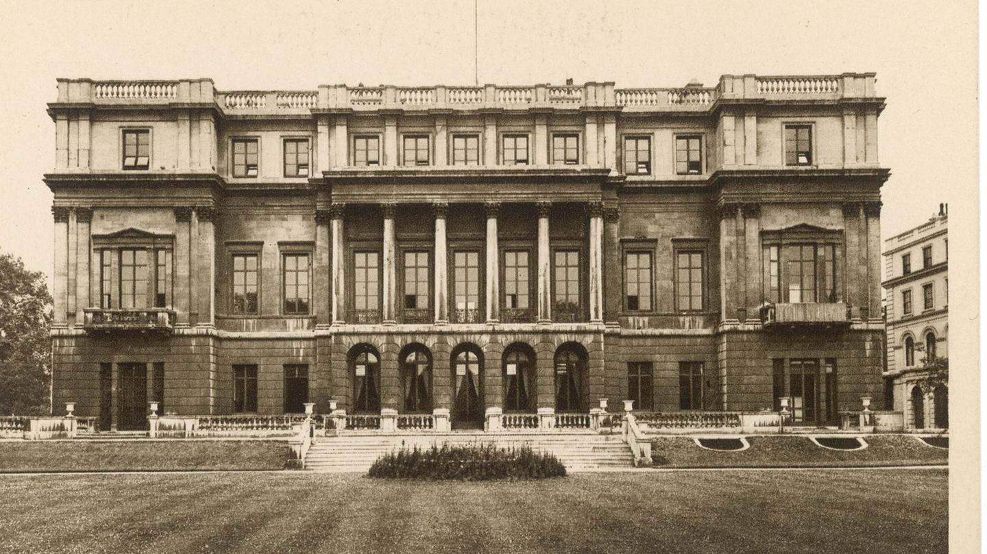 Bridgerton Lancaster House London