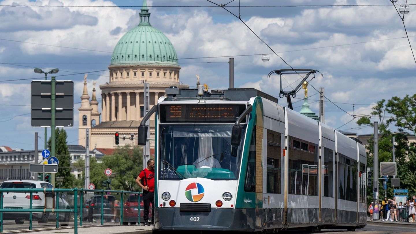Die Gewerkschaft Verdi kündigt für Montag einen Warnstreik beim öffentlichen Nahverkehr in Brandenburg an (Archivbild). Foto: Mo