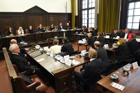 Im Prozess um die Entführung der Block-Kinder kommt es zu einer emotionalen Szene. Foto: Marcus Brandt/Pool dpa/dpa