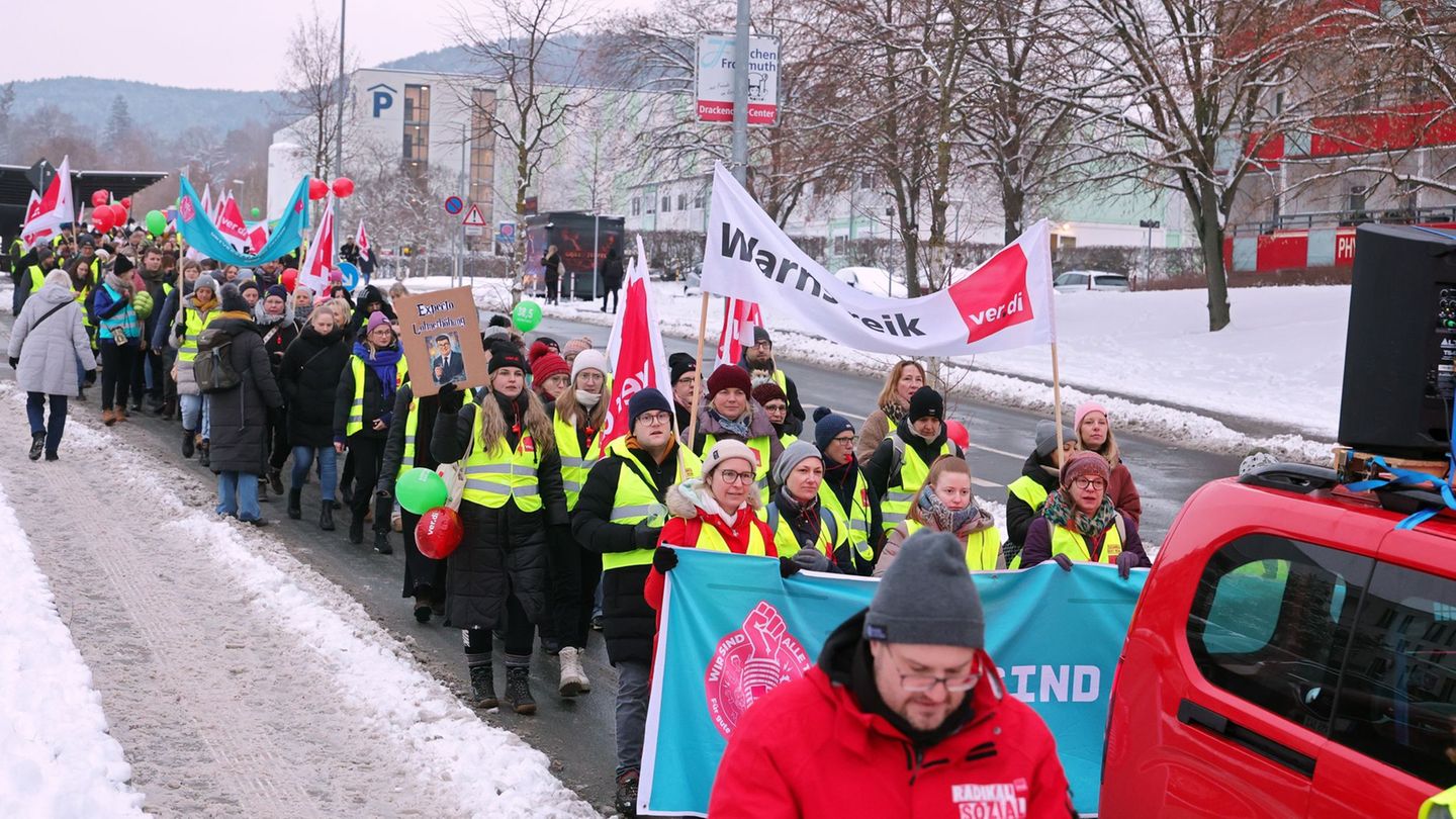 Warnstreik bei Eis und Schnee am 27. Januar am Uniklinikum Jena. Am Montag folgt der nächste Warnstreik. (Archivbild) Foto: Bodo