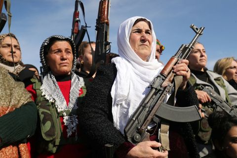 Kurdische Kämpferinnen in Syrien