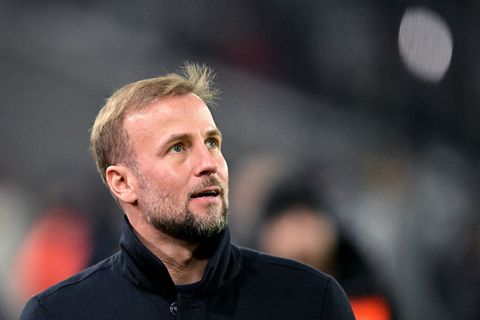 Trainer Sebastian Hoeneß muss mit dem VfB Stuttgart in der Zwischenrunde der Europa League ran. Foto: Bernd Weißbrod/dpa