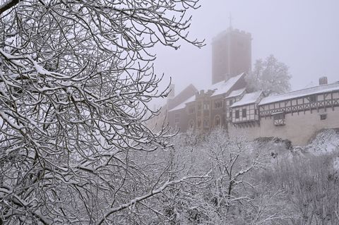 Mal wieder ein richtiger Winter in Thüringen - das zeigt die Monatsbilanz des Deutschen Wetterdienstes. Foto: Martin Schutt/dpa