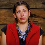 Auch Eva hat Kummer - sie vermisst ihre Mutter. "Sie ist die engste Bezugsperson in meinem Leben. Meine beste Freundin, aber auch die Person, mit der ich anecke", erzählt sie Hubert. "Wenn ich einen Tag mit ihr nicht rede, dann drehe ich durch. Ich bin maximal mit meiner Mama verbunden. Durch alle Höhen und Tiefen, durch alle Stationen im Leben." Im Dschungeltelefon fließen schließlich Tränen: "Sie ist mein größter Halt. Ich möchte sie niemals missen müssen", sagt die 33-Jährige