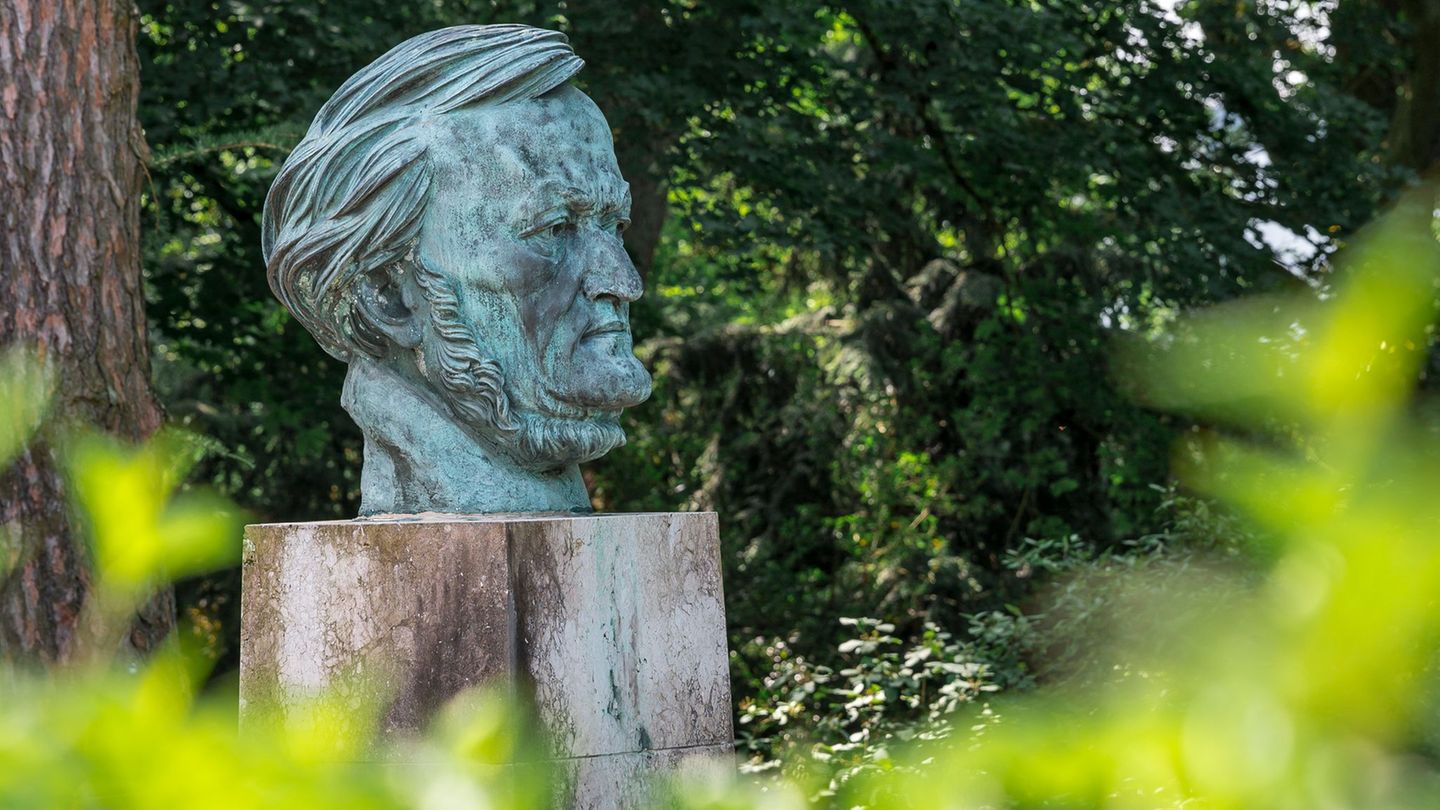 Richard Wagner verwirklichte in Bayreuth vor 150 Jahren seine Festspielidee. (Symbolbild) Foto: Daniel Vogl/dpa