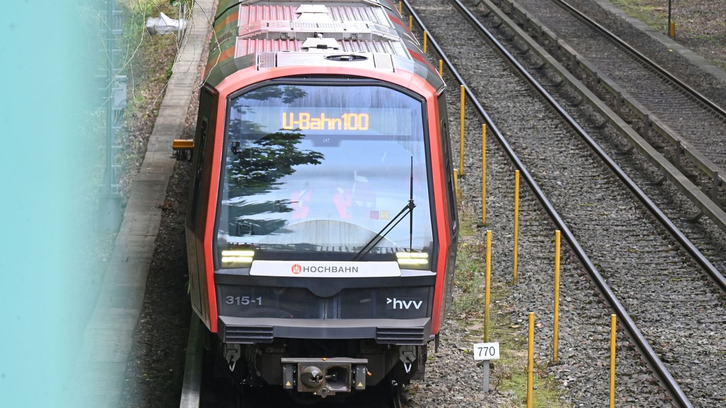 Fahrgäste der Hamburger U-Bahn und zahlreicher Busse müssen sich am Montag wegen eines Warnstreiks auf erhebliche Einschränkunge