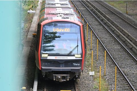 Fahrgäste der Hamburger U-Bahn und zahlreicher Busse müssen sich am Montag wegen eines Warnstreiks auf erhebliche Einschränkunge