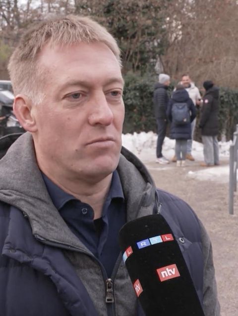 Vater zeigt Falschparker an