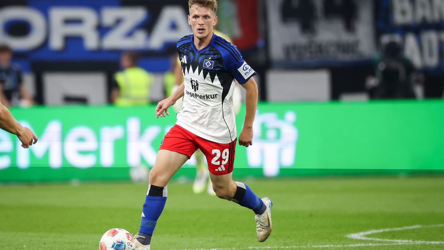 Spielt das nächste halbe Jahr in Israel: HSV-Profi Emir Sahiti. Foto: Christian Charisius/dpa