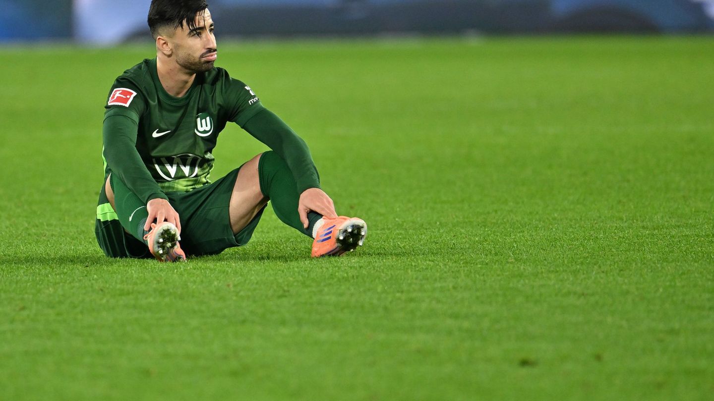 Fehlt aus disziplinarischen Gründen gegen Köln: Wolfsburgs Mohammed Amoura. (Archivbild) Foto: Swen Pförtner/dpa