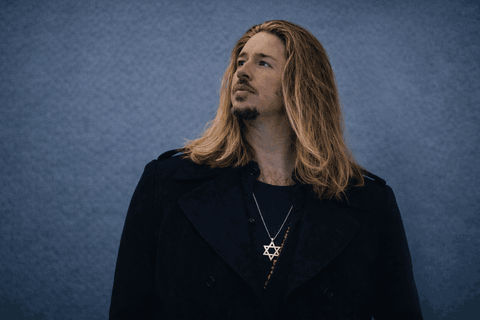 Wechselnde Bilder (Animation) von Ofarim, Naidoo und West