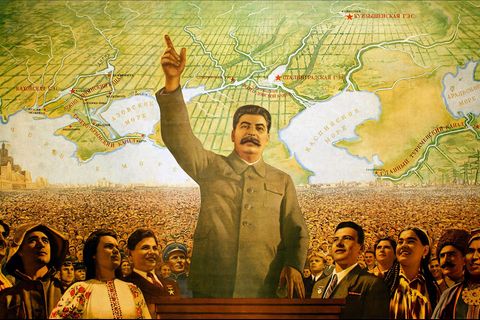 Stalin als Vater der Völker: Der Personenkult um den sowjetischen Diktator nahm in den 30er-Jahren immer größere Ausmaße an.