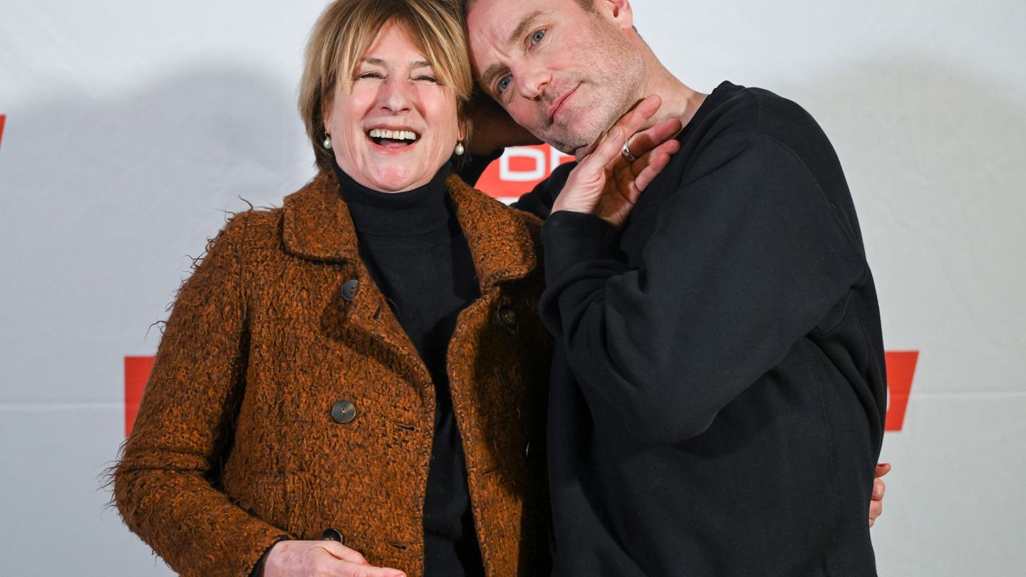 In sechs Folgen ermittelten Harfouch und Waschke im "Tatort" zusammen. (Archivbild) Foto: Jens Kalaene/dpa