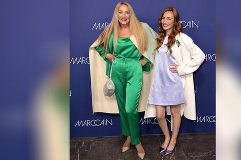 Jerry Hall und ihr Tochter Elizabeth Jagger besuchten einen Show im Rahmen der Berlin Fashion Week.
