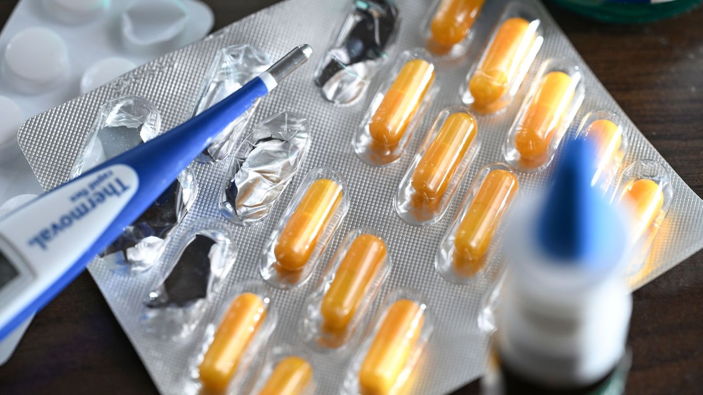 In Sachsen sind in diesem Winter 64 Grippe-Tote gezählt worden. (Symbolbild) Foto: Bernd Weißbrod/dpa