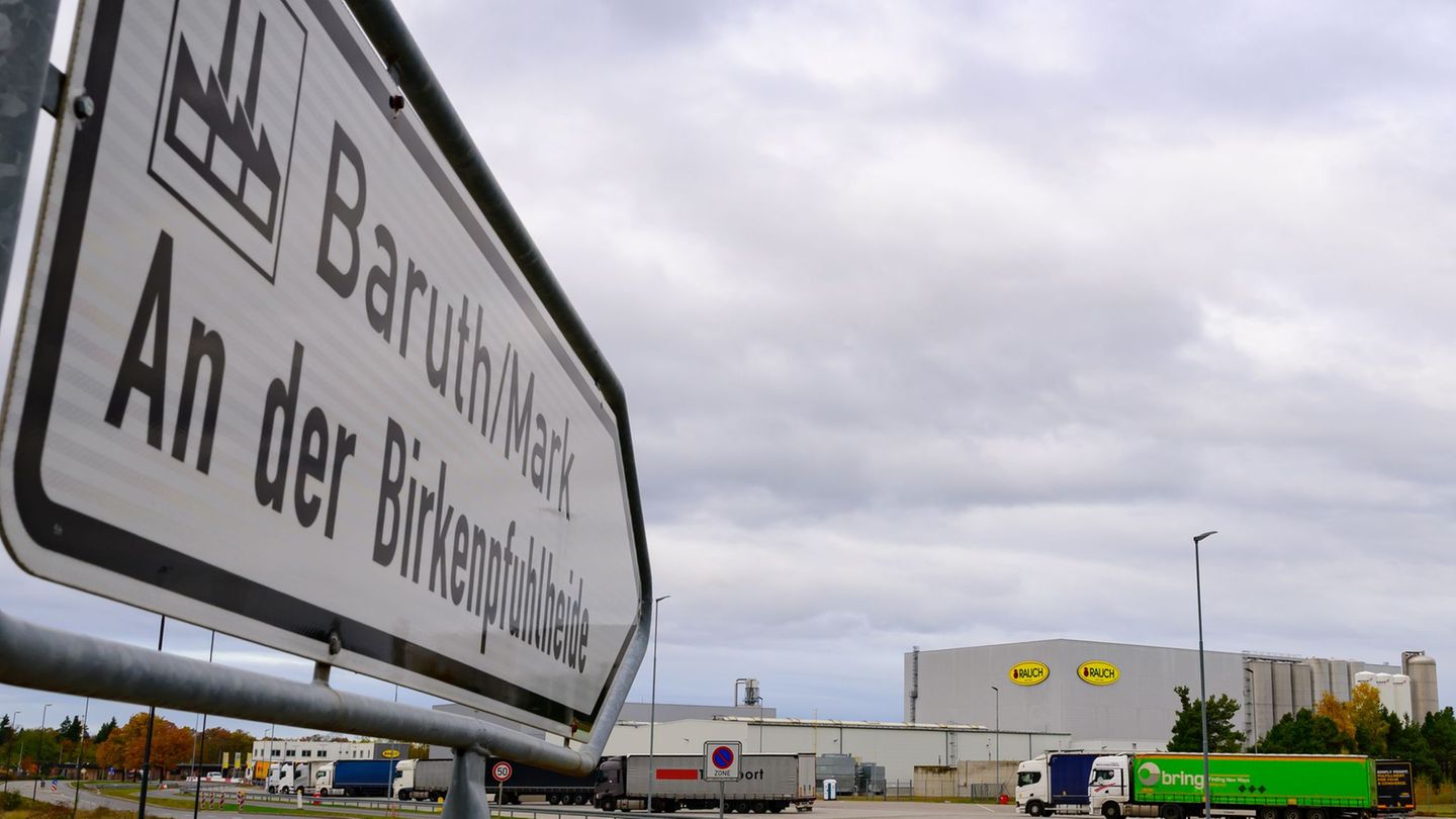 Die Pläne für den Ausbau der Getränkeproduktion der Firmen Rauch und Red Bull in Baruth/Mark stoßen auf Kritik. (Archivbild) Fot
