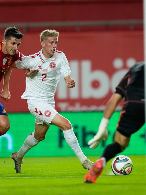 Der dänische Nationalspieler Albert Grönbaek wechselt zum Hamburger SV in die Bundesliga. (Archivbild) Foto: Jose Breton/AP/dpa