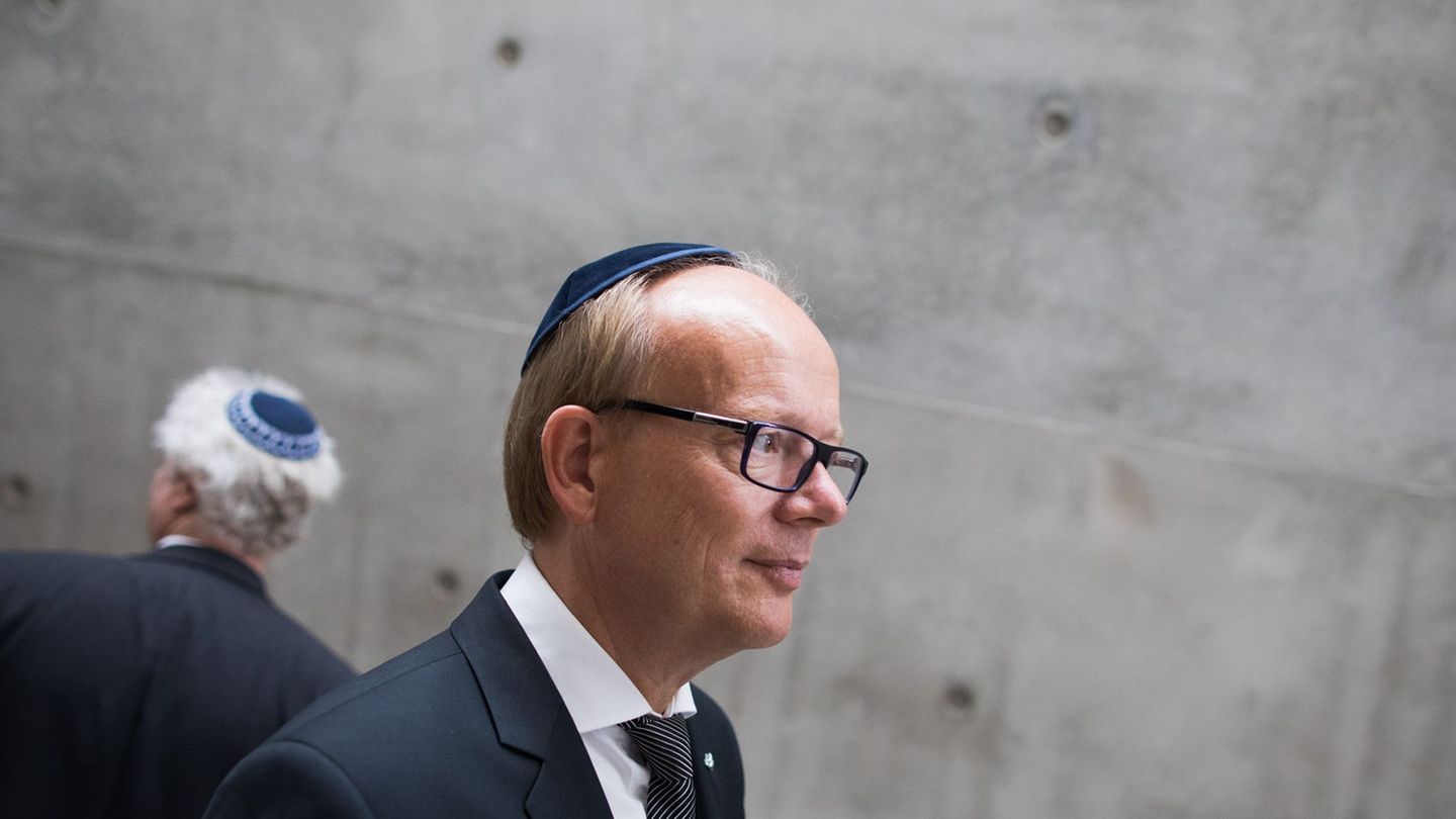 Spender-erm-glichen-Ankauf-Nach-abgesagter-Auktion-428-Holocaust-Zeugnisse-in-Warschau