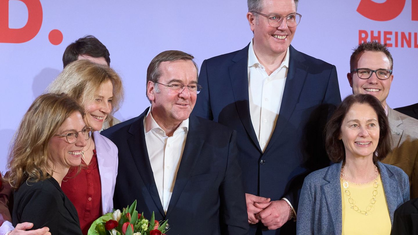 Zum Auftakt der Wahlkampftour des Ministerpräsidenten gibt es Unterstützung vom Bundesverteidigungsminister. Foto: Thomas Frey/d