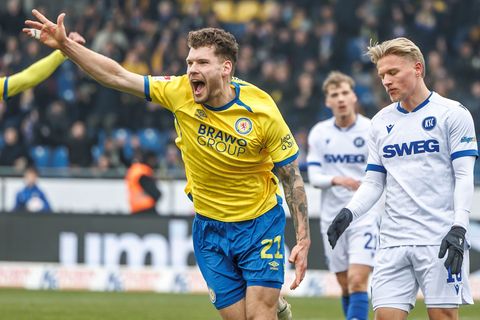 Kevin Ehlers bejubelt seinen Treffer. Foto: Andreas Gora/dpa