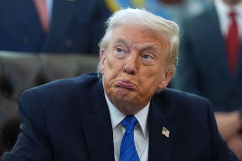 US-Präsident erhöht den Druck auf Teheran. (Archivbild) Foto: Evan Vucci/AP/dpa