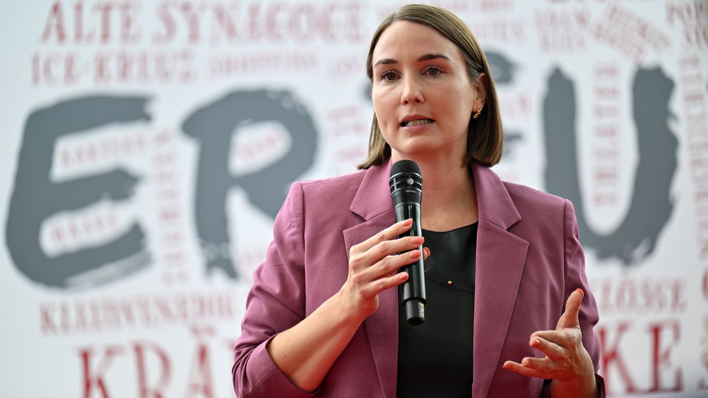Thüringens Arbeitsministerin Katharina Schenk (SPD) fordert ein Recht auf Vollzeit. (Archivbild) Foto: Martin Schutt/dpa