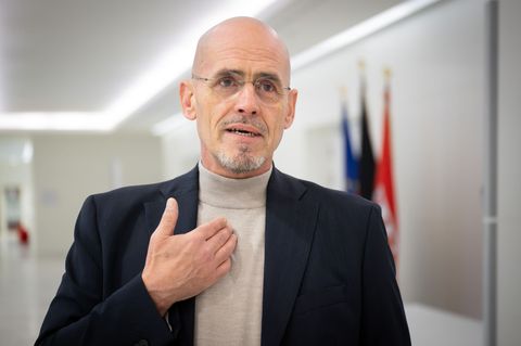 Brandenburgs BSW-Fraktionschef Niels-Olaf Lüders kritisiert, dass kein Vertreter der Opposition in der Kontrollkommission des La