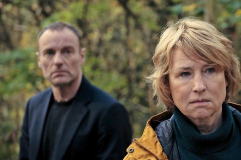 "Tatort: Gefahrengebiet": Ihr letzter gemeinsamer Fall führt Susanne Bonard (Corinna Harfouch, r.) und Robert Karow (Mark Wasc