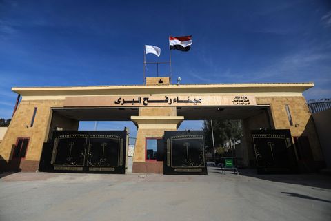 Der Grenzübergang Rafah zwischen dem Gazastreifen und Ägypten war fast ein Jahr dicht. (Archivbild) Foto: Gehad Hamdy/dpa