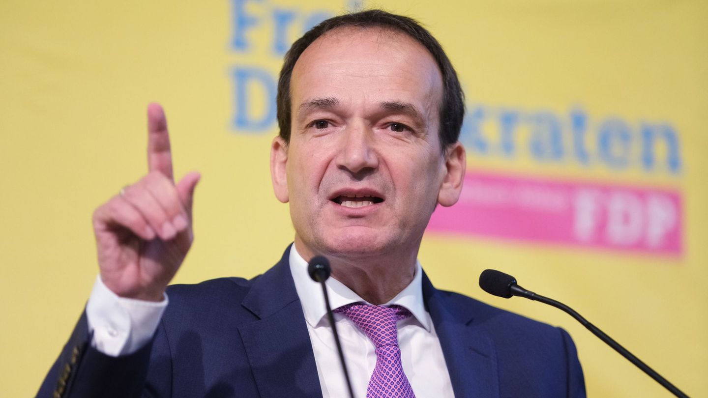 "Kein Bürgergeld ohne Gegenleistung. Wer Solidarität in Anspruch nimmt, der muss auch etwas zurückgeben", sagt der FDP-Fraktions