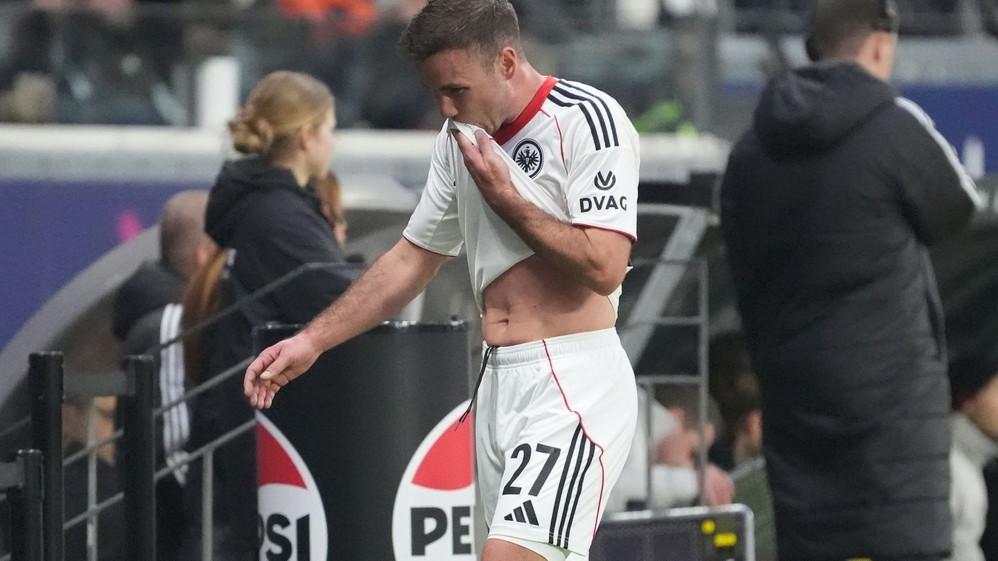 Gefrustet: Mario Götze und die Eintracht taumeln weiter. Foto: Marc Schüler/dpa