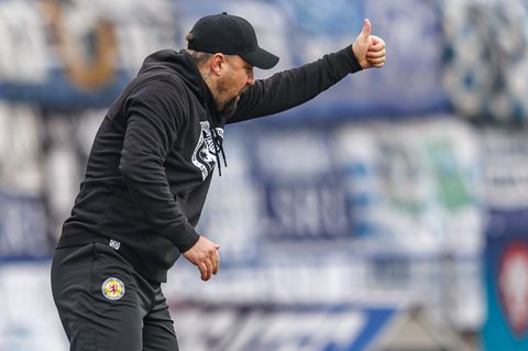 Sehr zufrieden: Braunschweig-Trainer Heiner Backhaus. Foto: Andreas Gora/dpa
