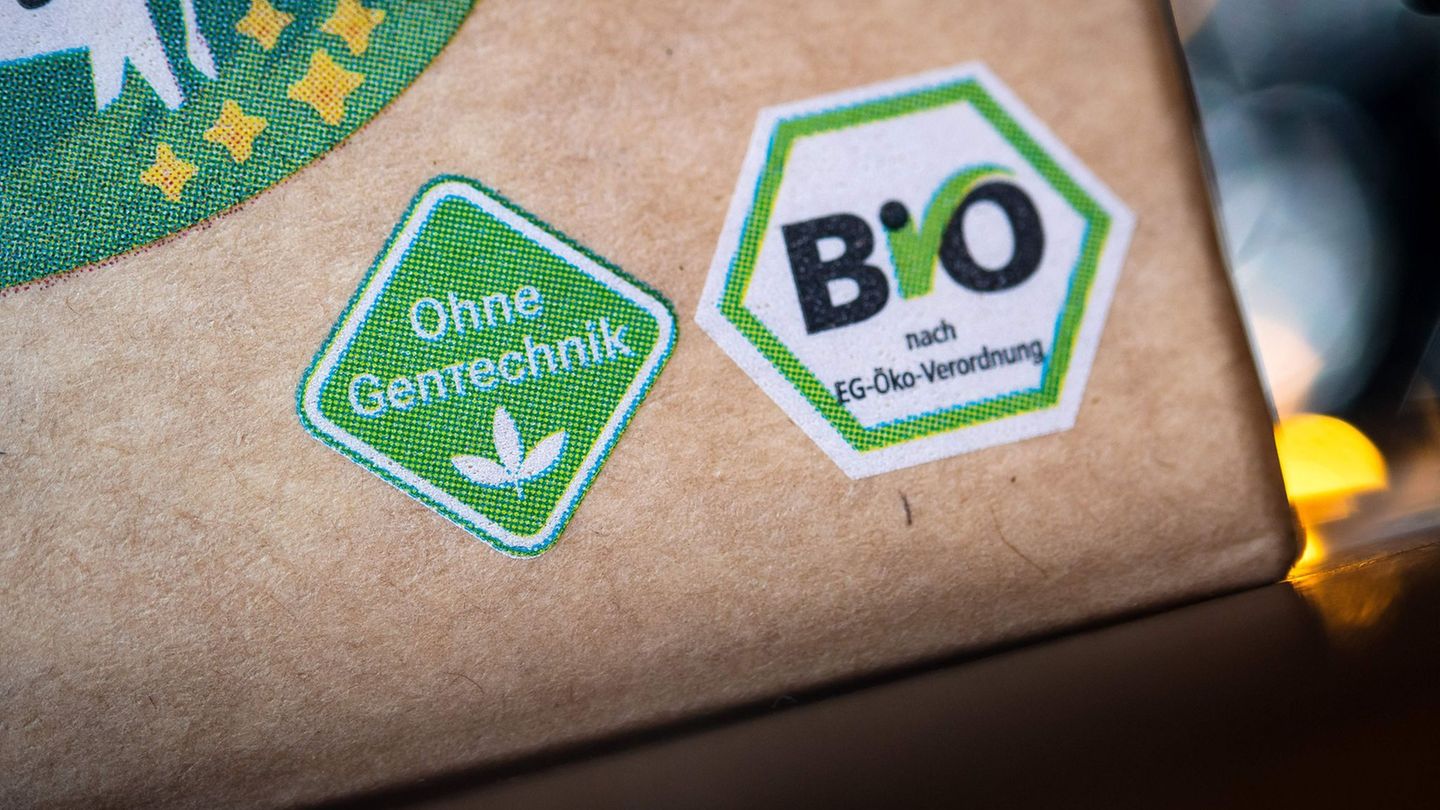 Das Marktpotenzial von Bio-Lebensmitteln in Thüringen wird analysiert. (Symbolbild) Foto: Sina Schuldt/dpa
