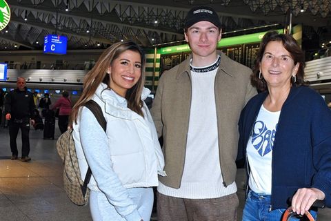 Claudia Obert (r.) ist die offizielle Dschungelbegleitung von Eva Benetatou, Oberts Partner Max Suhr reiste mit nach Australie