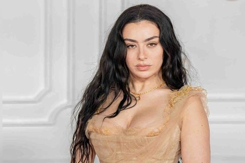 Charli xcx glaubt nicht, dass sie für den James-Bond-Song geeignet ist.