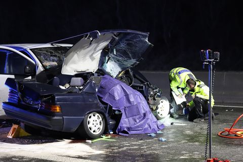 Drei Menschen sterben bei einem Unfall auf der A61. Foto: Uncredited/dpa