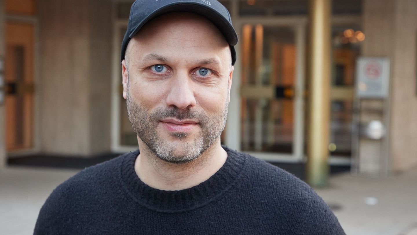 Tobias Kratzer, Intendant der Staatsoper, inszeniert die Uraufführung "Monster's paradise". Foto: Georg Wendt/dpa