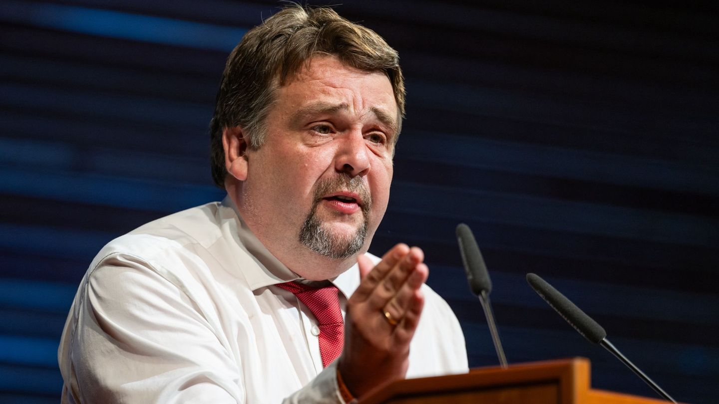 CDA-Chef Dennis Radtke wundert sich nicht über die Umfragewerte für die Union. (Archivfoto) Foto: Jacob Schröter/dpa