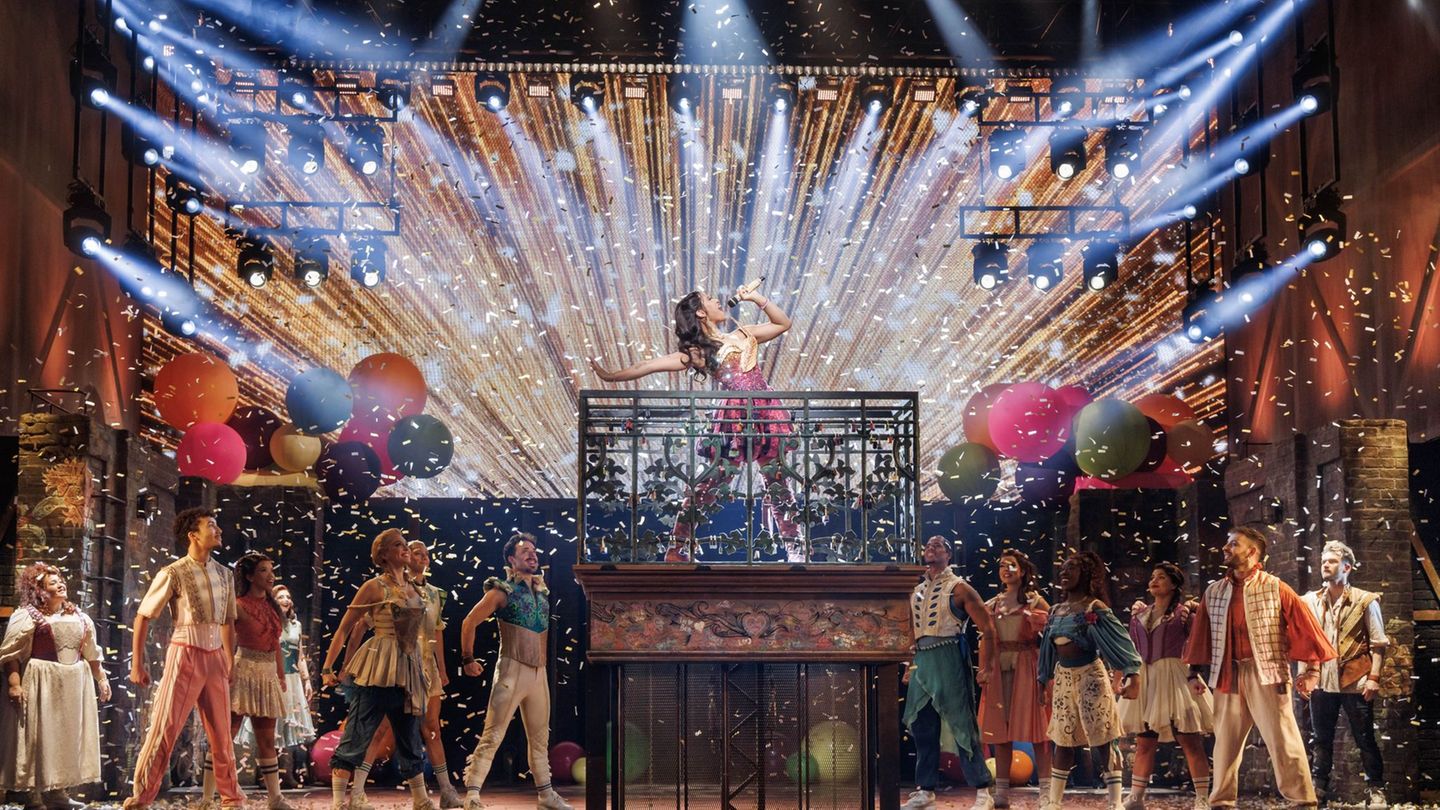 Die bunte Show mit vielen großen Hits zieht weiter nach Stuttgart. (Archivbild) Foto: Markus Scholz/dpa