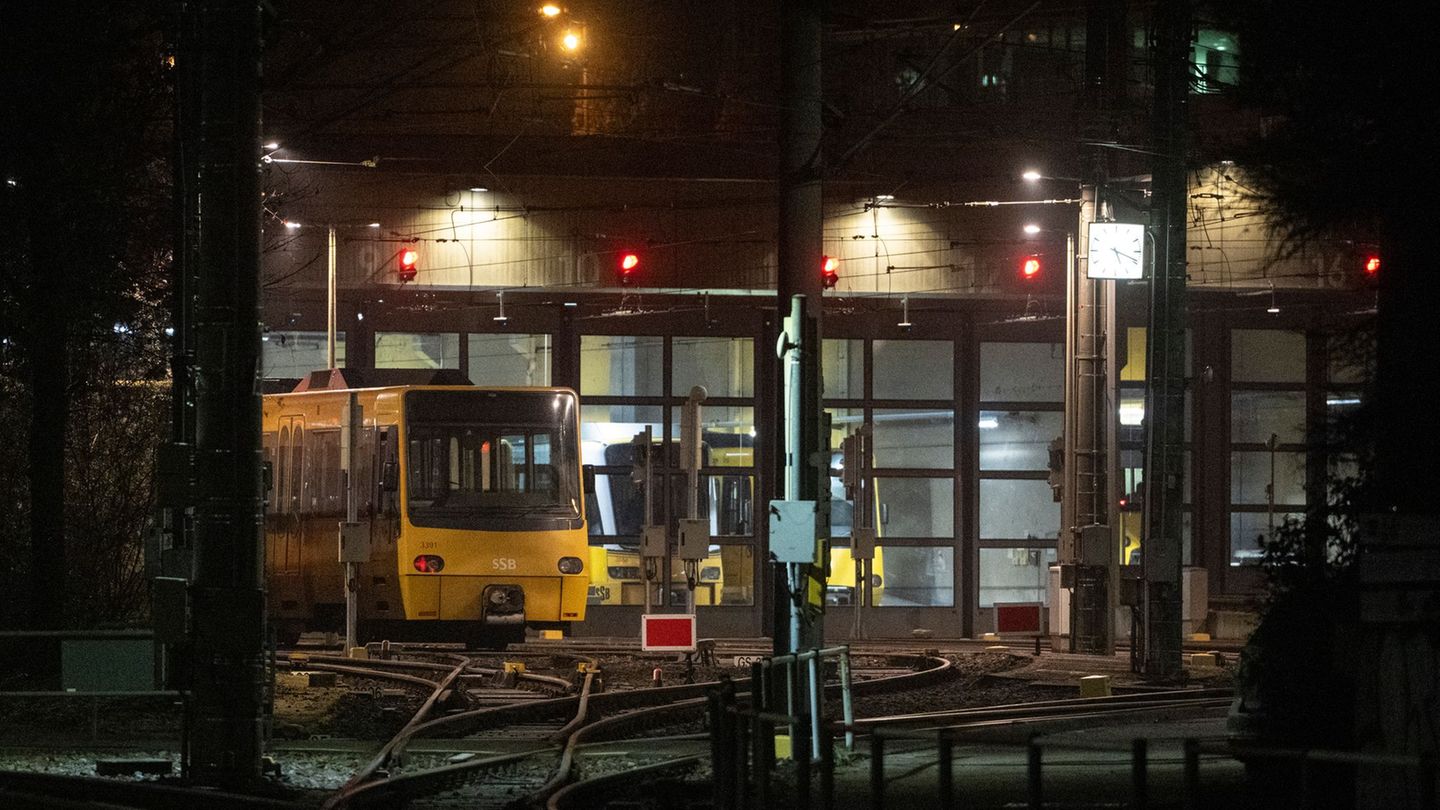 Verdi ruft zum Warnstreik im Nahverkehr auf. Foto: Marijan Murat/dpa