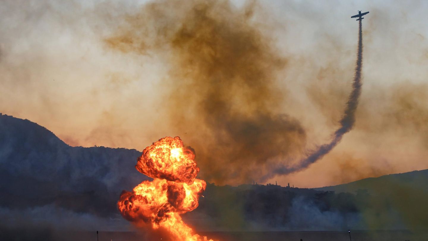 Kalkulierte Explosion bei Flugshow