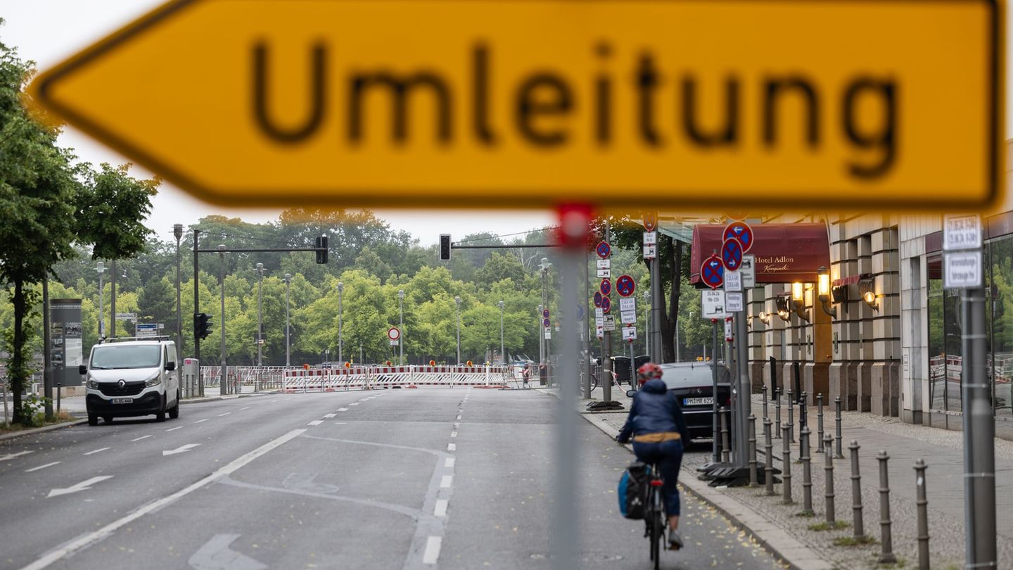 Durch den Rohrschaden war die Wasserversorgung in den umliegenden Häusern nicht beeinträchtigt. (Archivbild) Foto: Hannes P. Alb