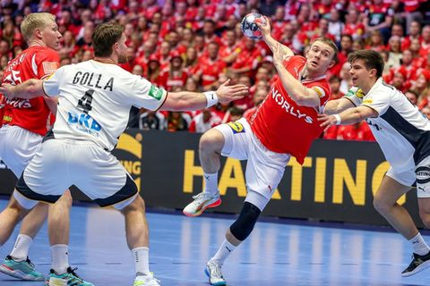 Das deutsche Team um Kapitän Johannes Golla (l.) konnte die Dänen nicht stoppen.