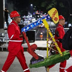 Venezuelas Ölarbeiter begrüßen den neuen Hauptabnehmer ihres Produkts – die USA. Doch für die meisten Menschen im Land hat sich nach dem Regimesturz bislang wenig geändert. 