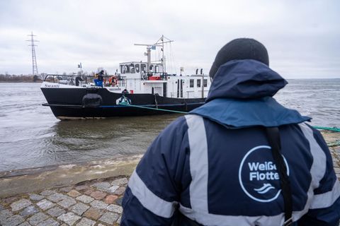 Eisbrecher "Swanti" verkehrt nach Notfahrplan zwischen Rügen und Hiddensee. Foto: Stefan Sauer/dpa