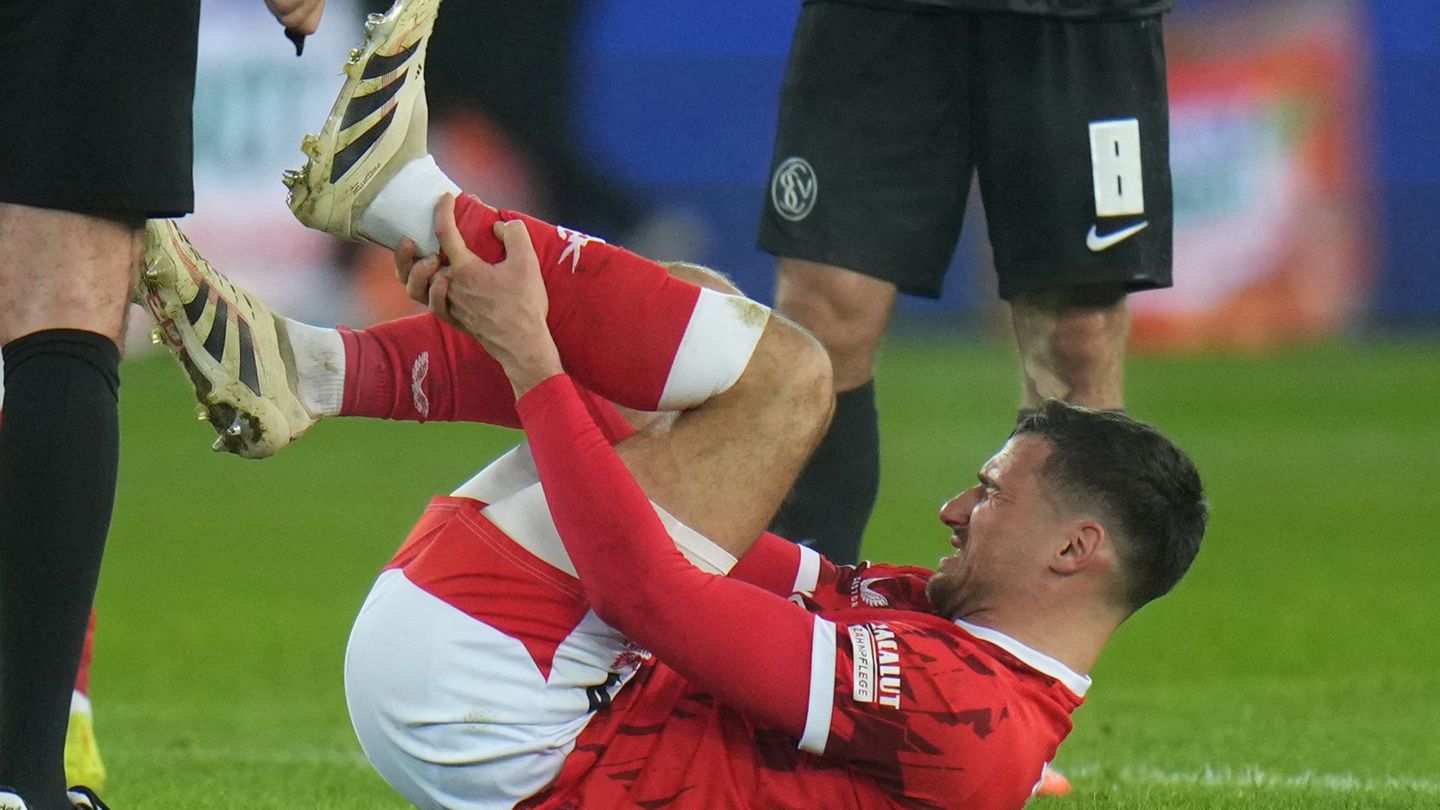 Lange Zwangspause für FCK-Torjäger Ivan Prtajin Foto: Thomas Frey/dpa